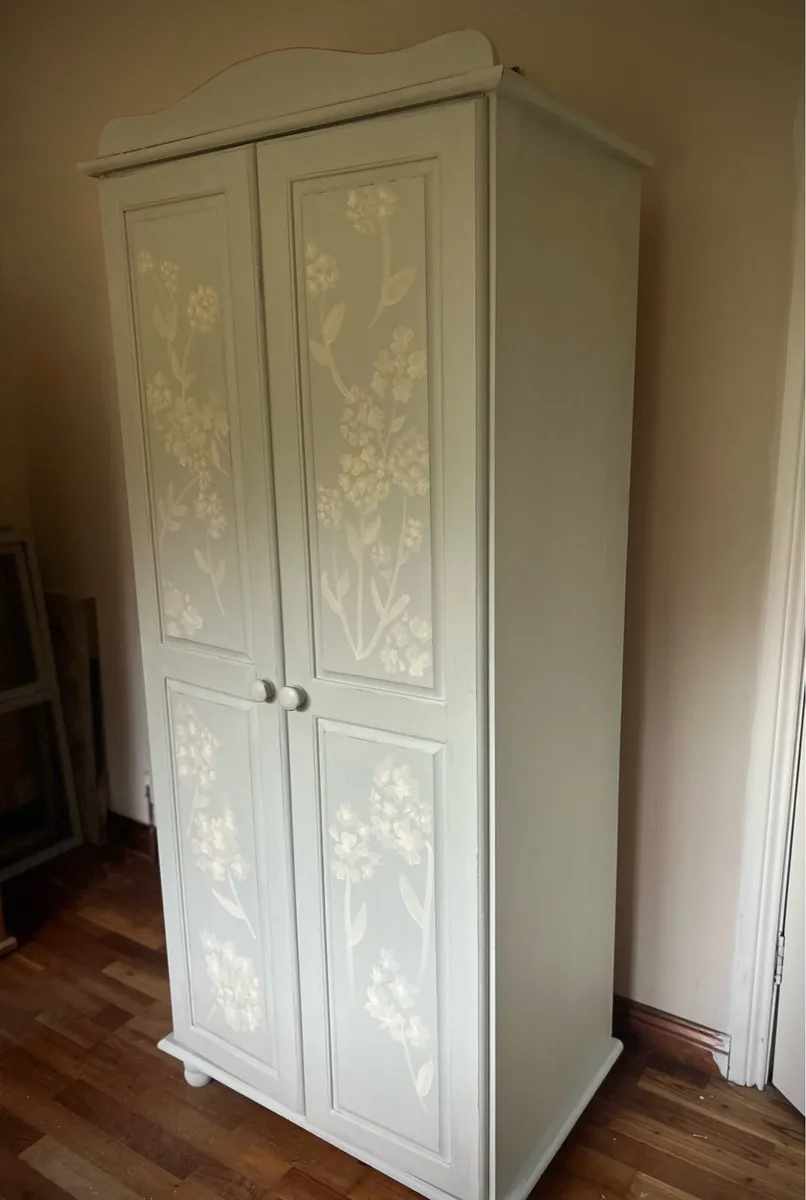 Wardrobe - Image 2