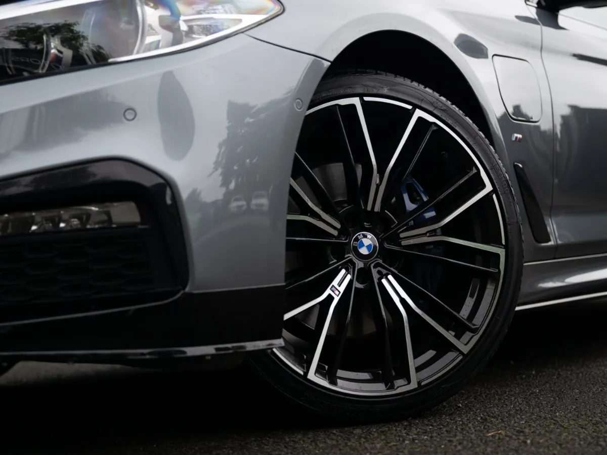 172 BMW 5 SERIES 530E M SPORT M PERFORMANCE - Image 2