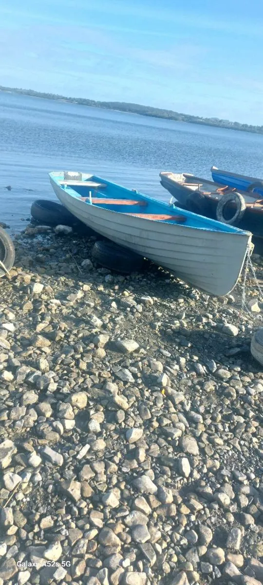17 ft boat and motor - Image 2