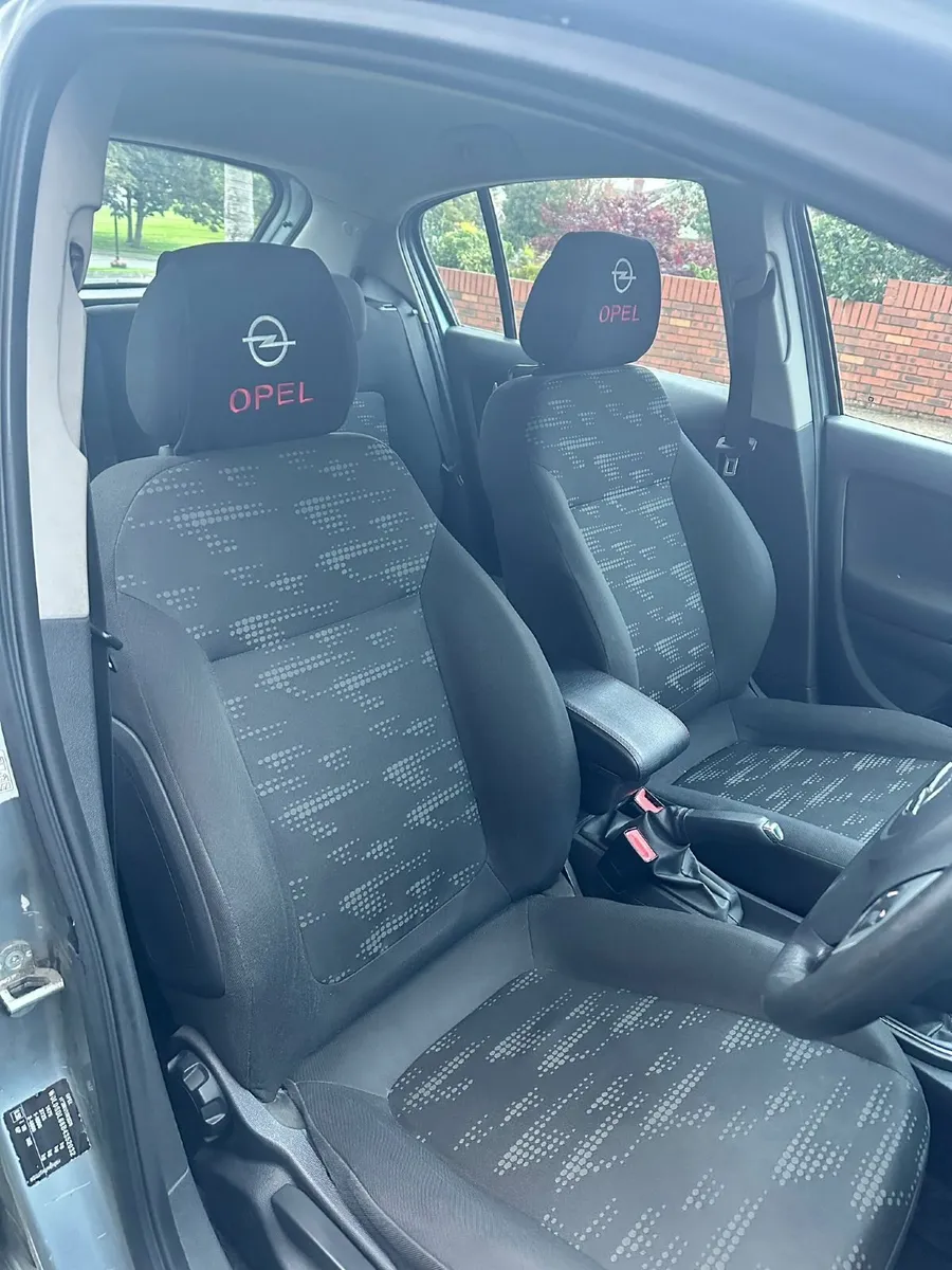 Opel Corsa 2011 - Image 4