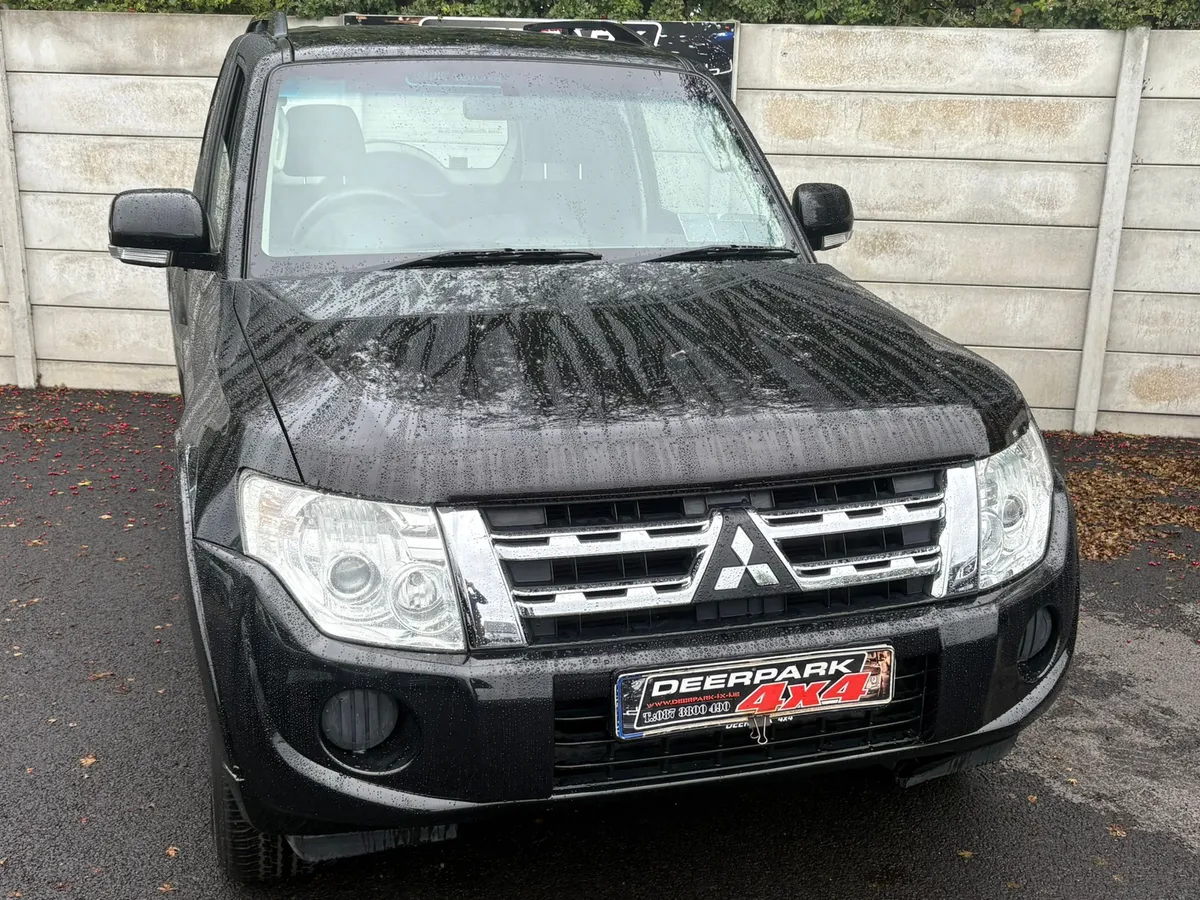 2014 Mitsubishi Pajero Shogun 3.2 DID Commercial - Image 2