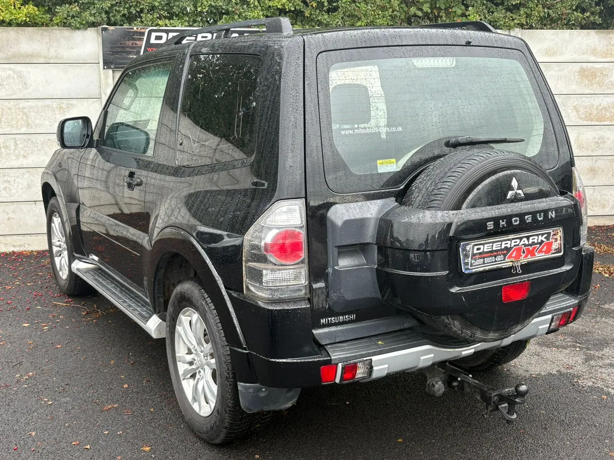 2014 Mitsubishi Pajero Shogun 3.2 DID Commercial - Image 4