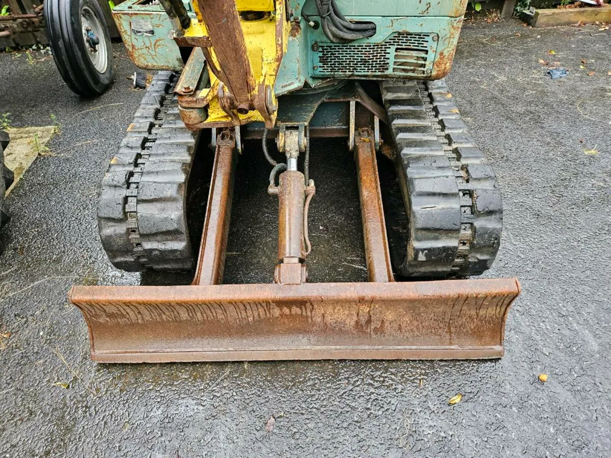Yanmar mini digger - Image 4