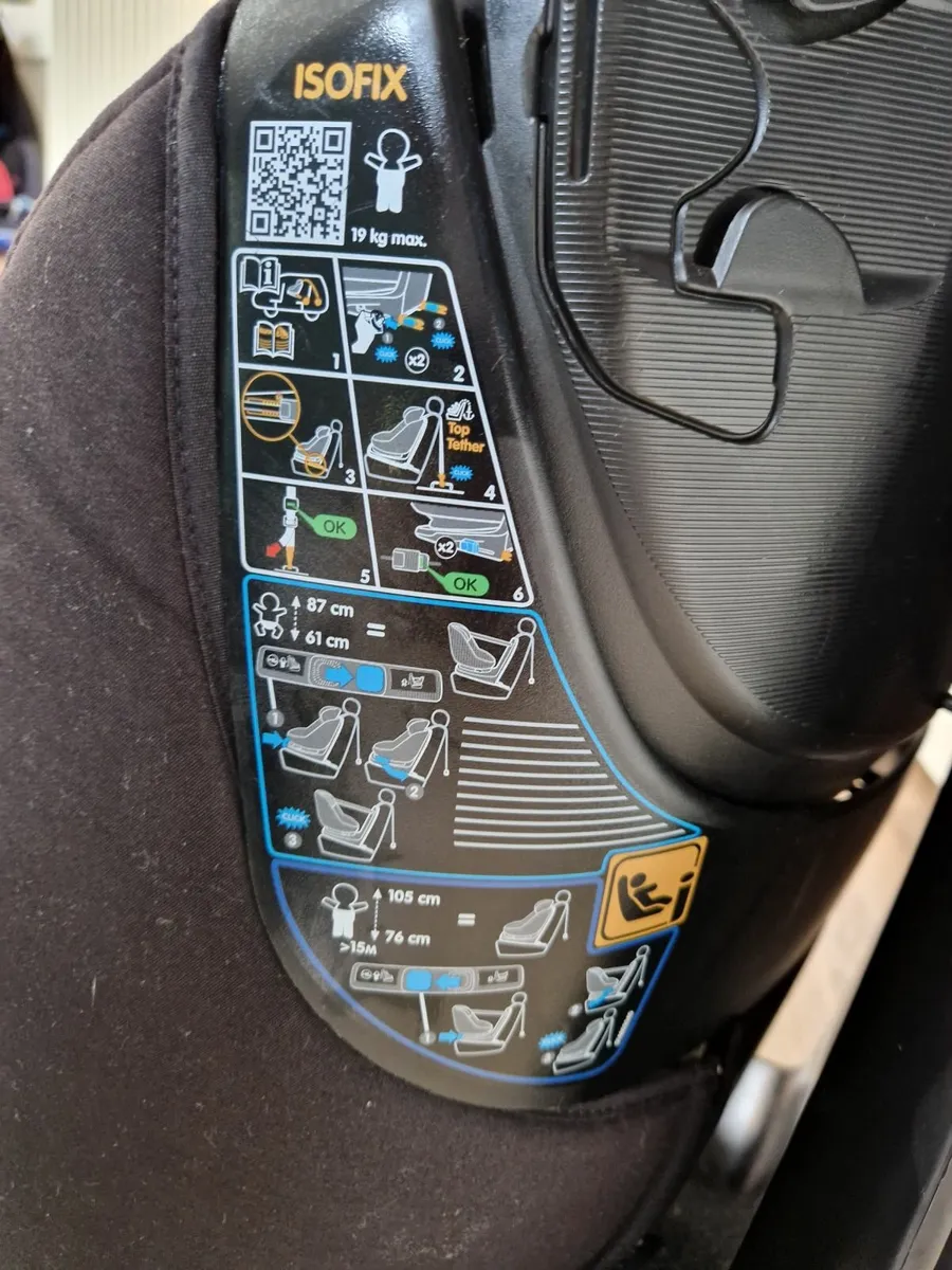 MAXI-COSI i-Size Swivel Car Seat - Image 2