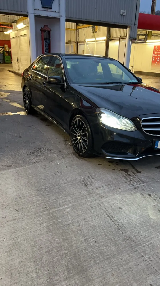 Mercedes-Benz E-Class 2014 - Image 4
