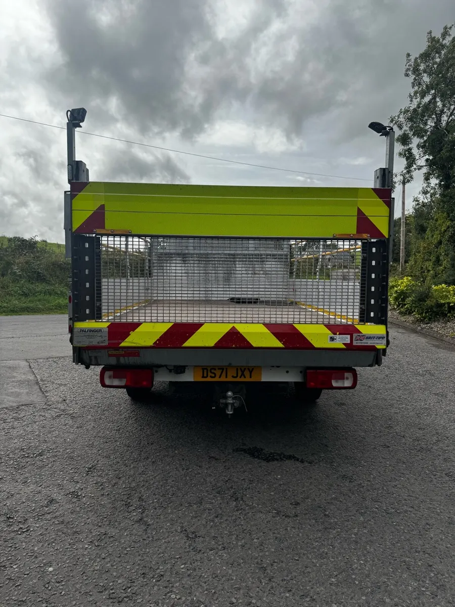 2022 VW CRAFTER DROPSIDE WITH TAILLIFT - Image 3