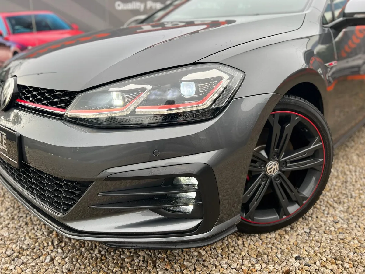 ##2.0 GTI DYNAMIC//AUTO//STUNNING CAR## - Image 2