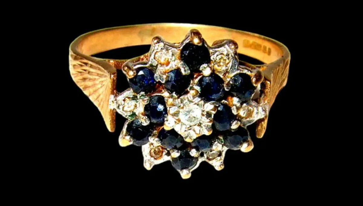 Vintage Hallmarked 14ct Gold/Diamond Cluster - Image 1