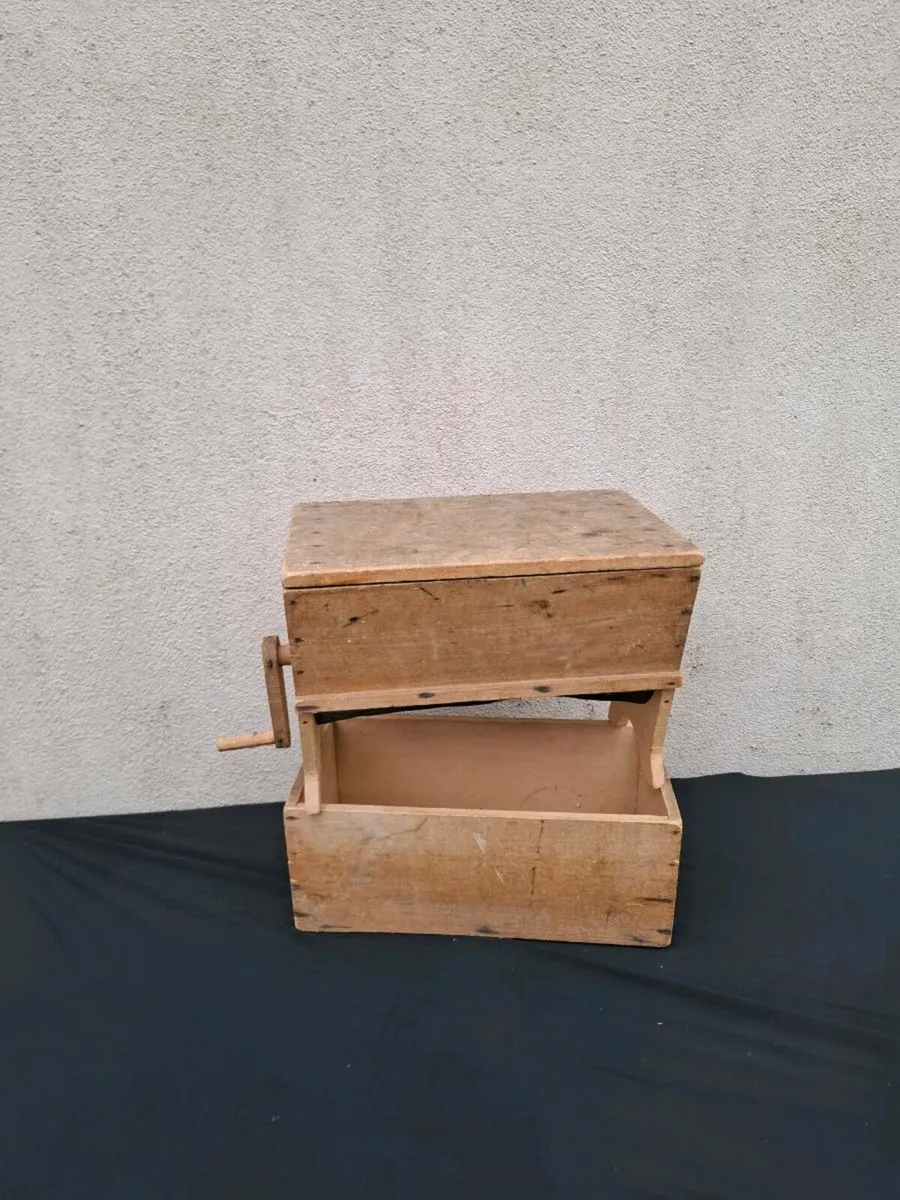 Flour sieve mill possible to post - Image 1