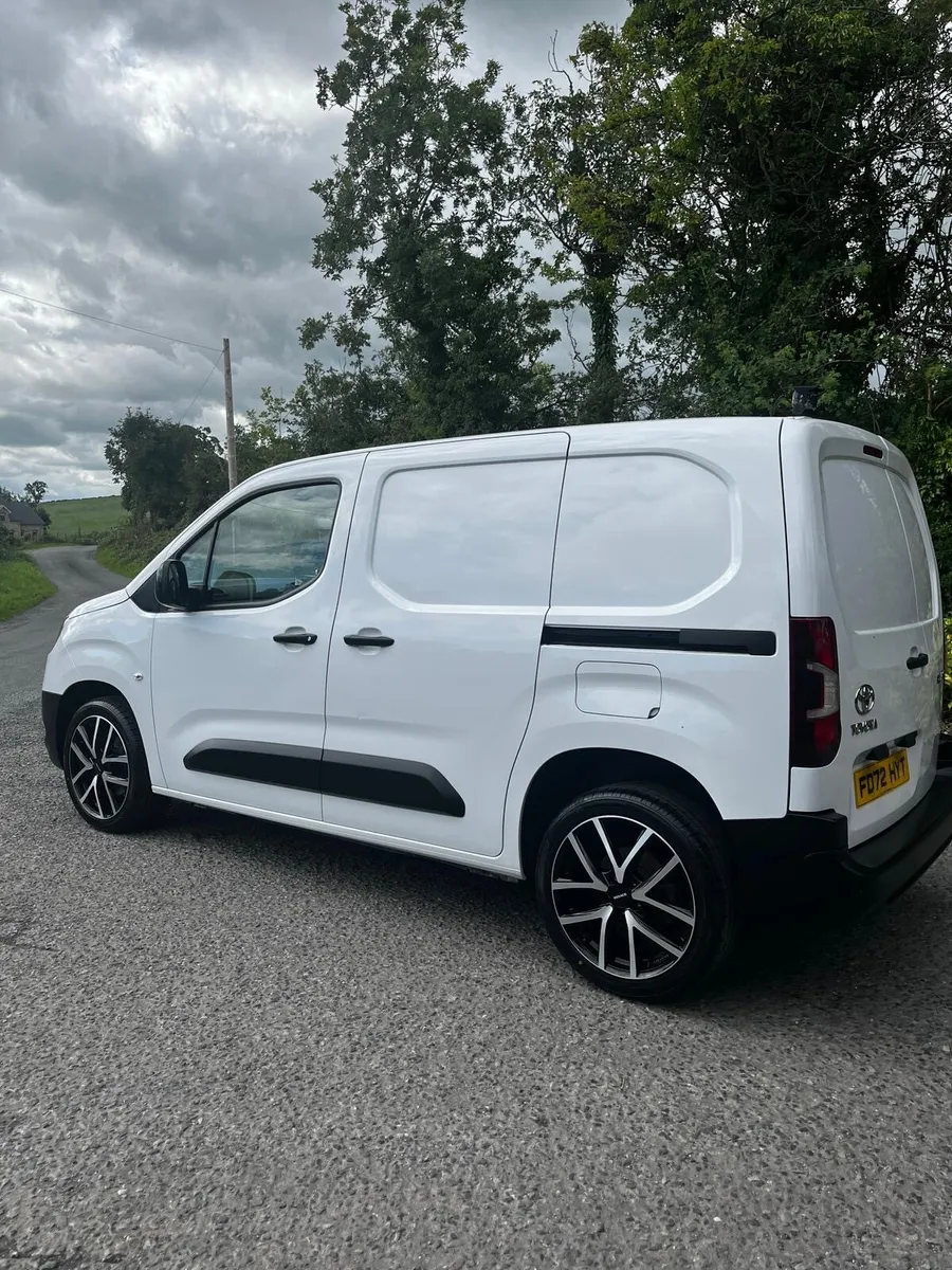 TOYOTA PROACE CITY SWB VAN - Image 3