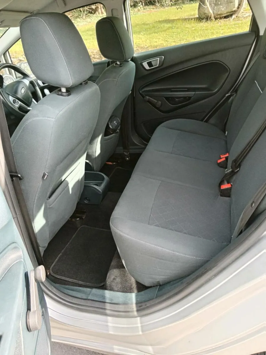 Ford Fiesta 1.2 petrol - Image 4