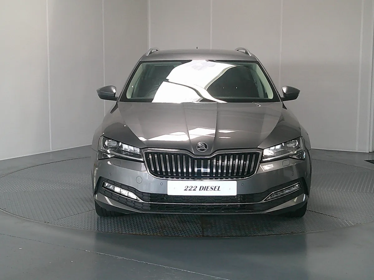 Skoda Superb 2022 - Image 2