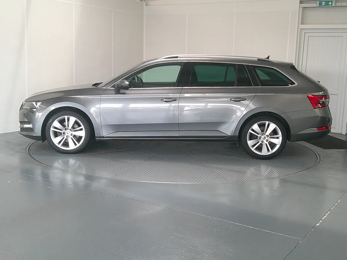 Skoda Superb 2022 - Image 4