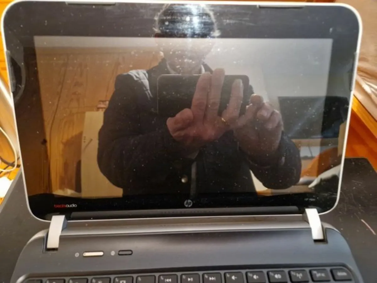 HP Compaq small Laptop, Windows 8 Pro, 500GB HDD - Image 4