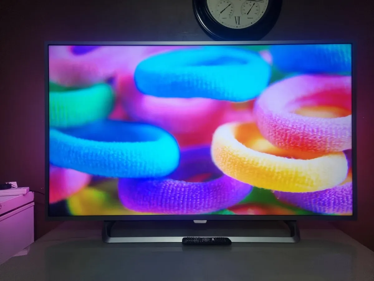 55" Philips Ambilight 4K HDR Smart LED TV - Image 4