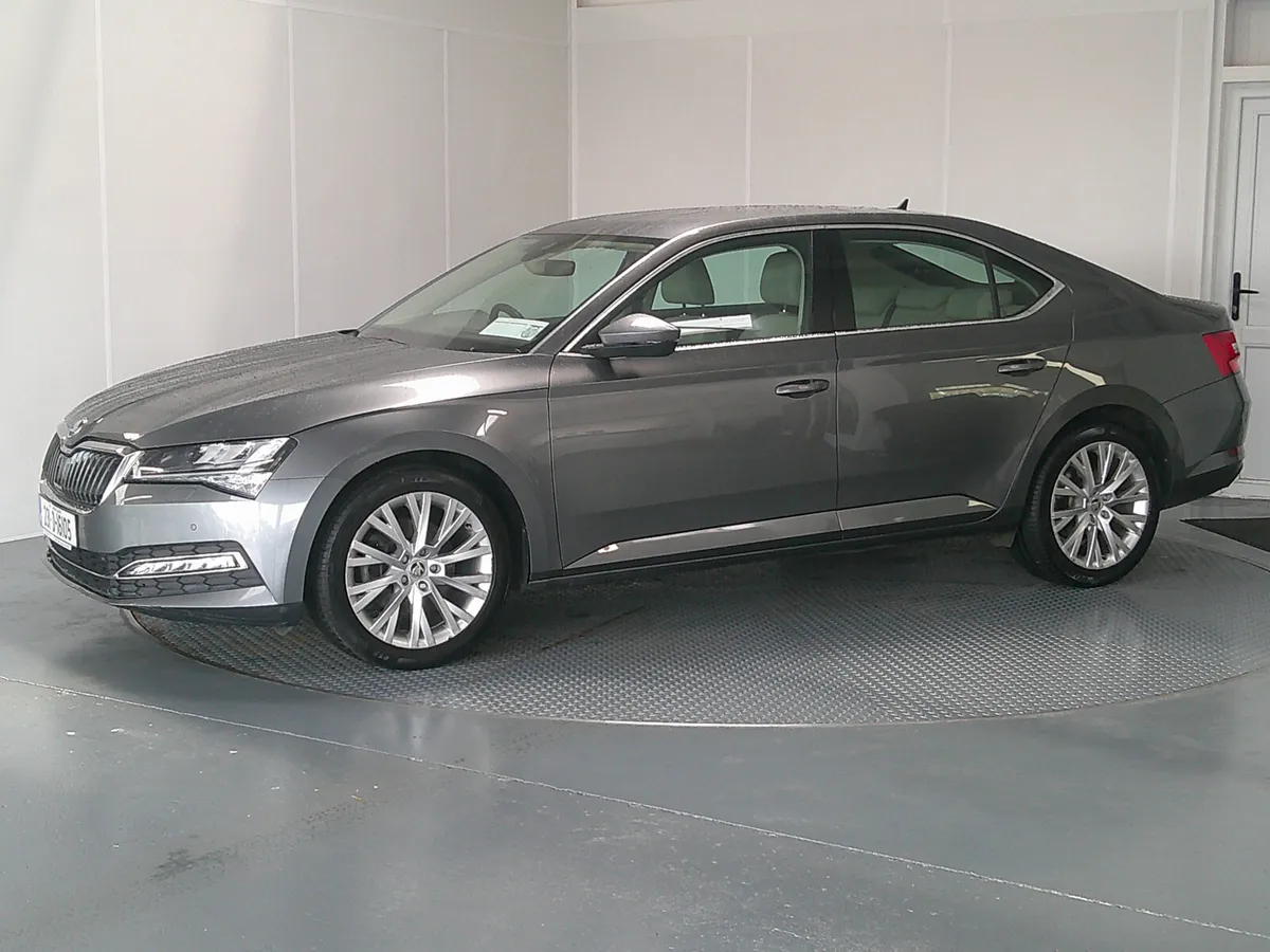 Skoda Superb 2023 - Image 3