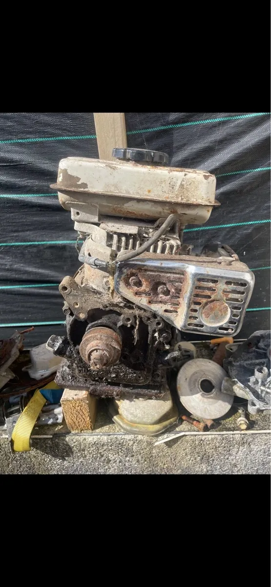 Honda Cement Mixer engine - Image 1