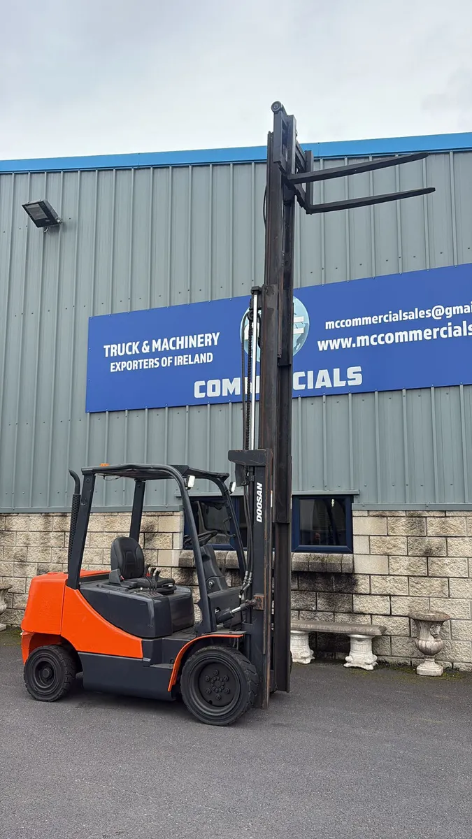For Sale: 3 Ton Doosan Forklift - Image 2
