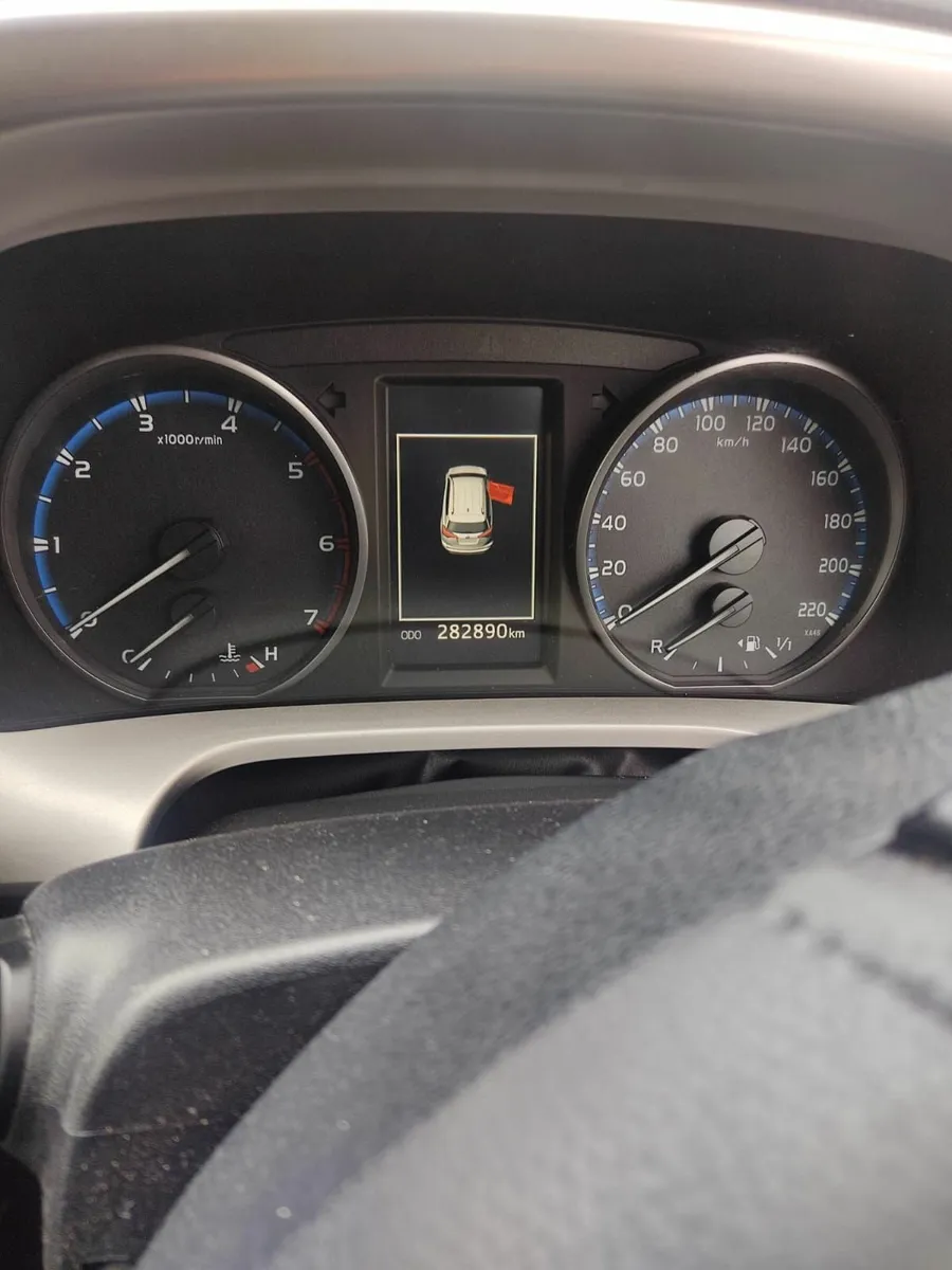 Toyota RAV4 2016 - Image 2