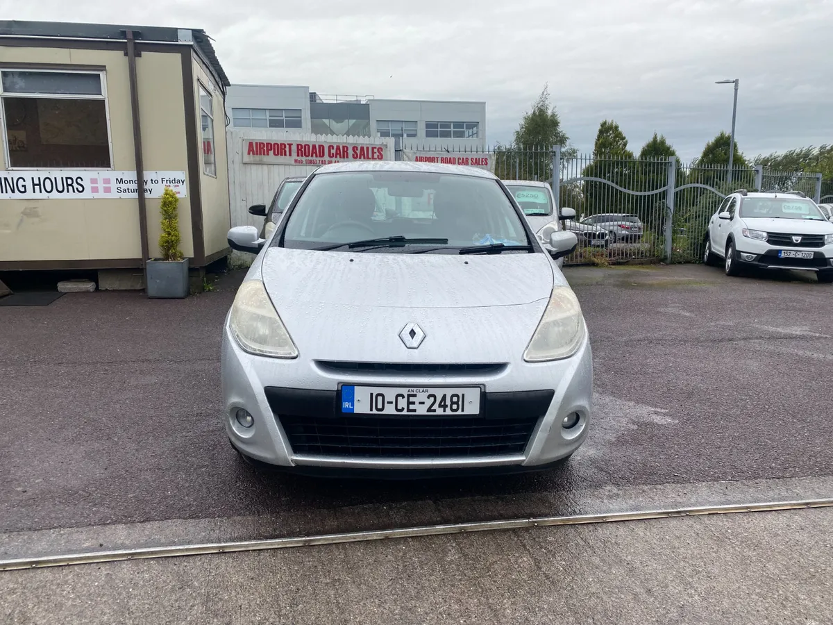 Renault Clio 2010 - Image 2