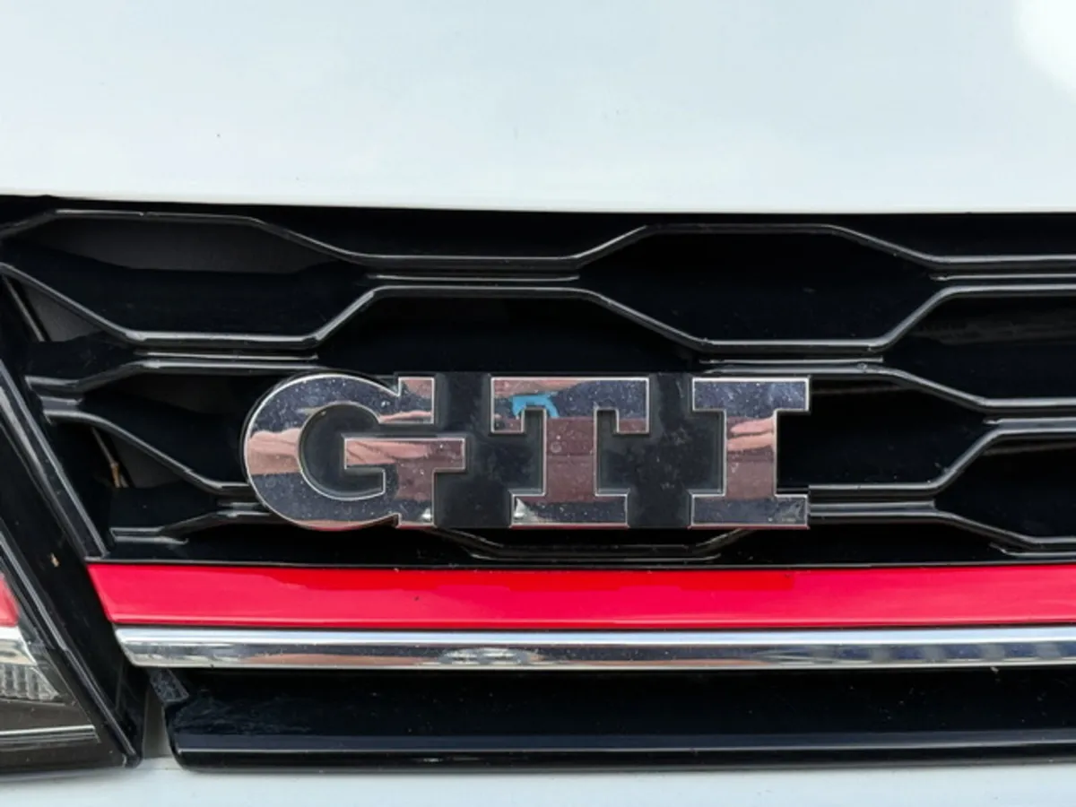 Volkswagen Golf 2017 GTi High spec 232 BHP - Image 2