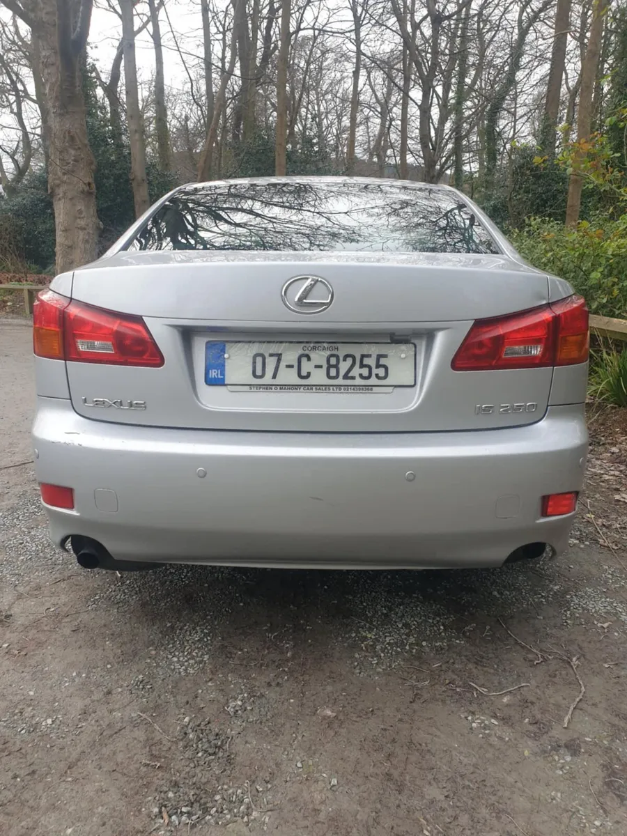 Lexus is250 - Image 4