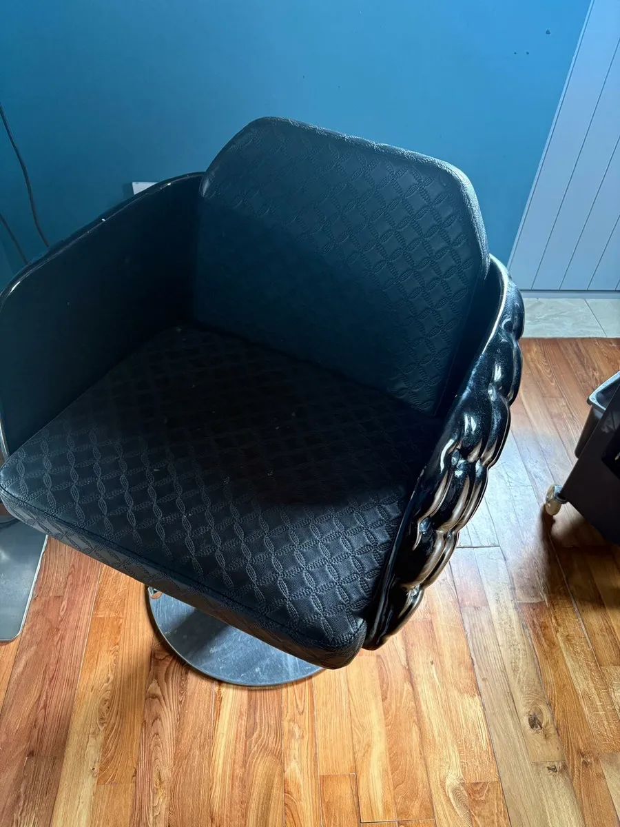 Salon basin and styling chair - Image 2