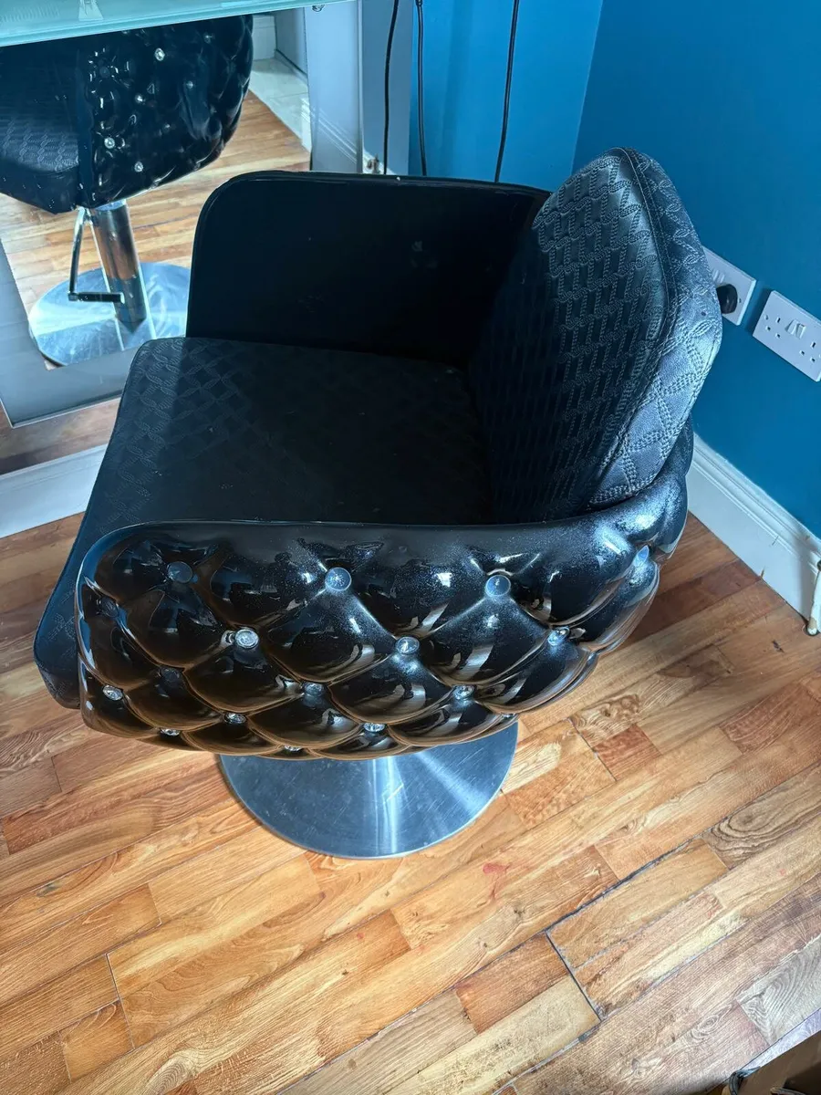 Salon basin and styling chair - Image 3