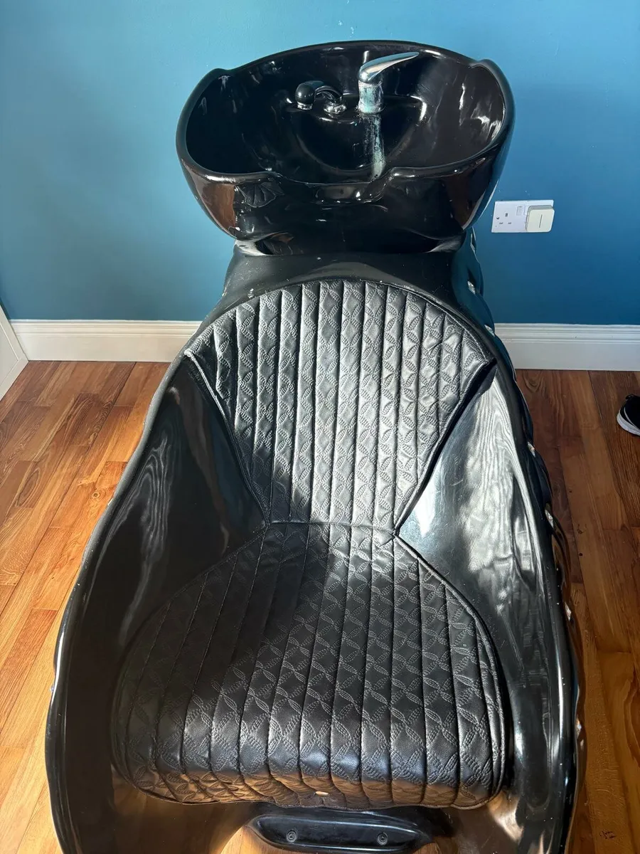 Salon basin and styling chair - Image 4