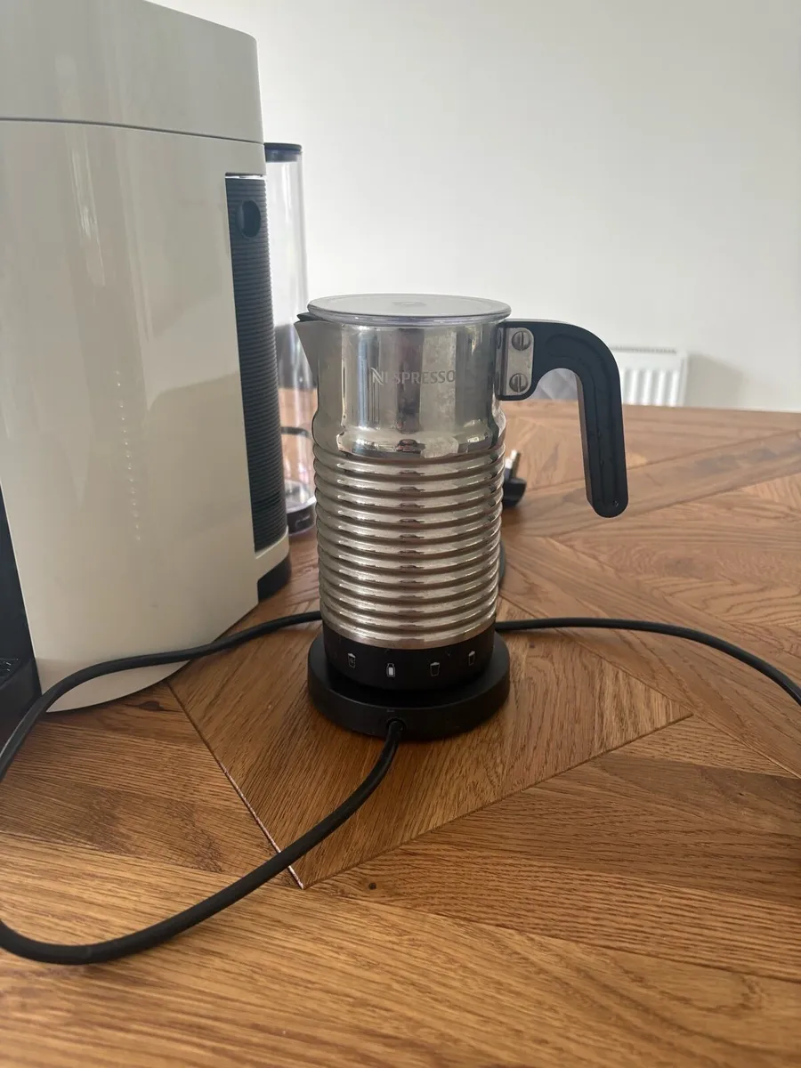 Nespresso Vertuo Coffee Machine & Milk Frother - Image 2