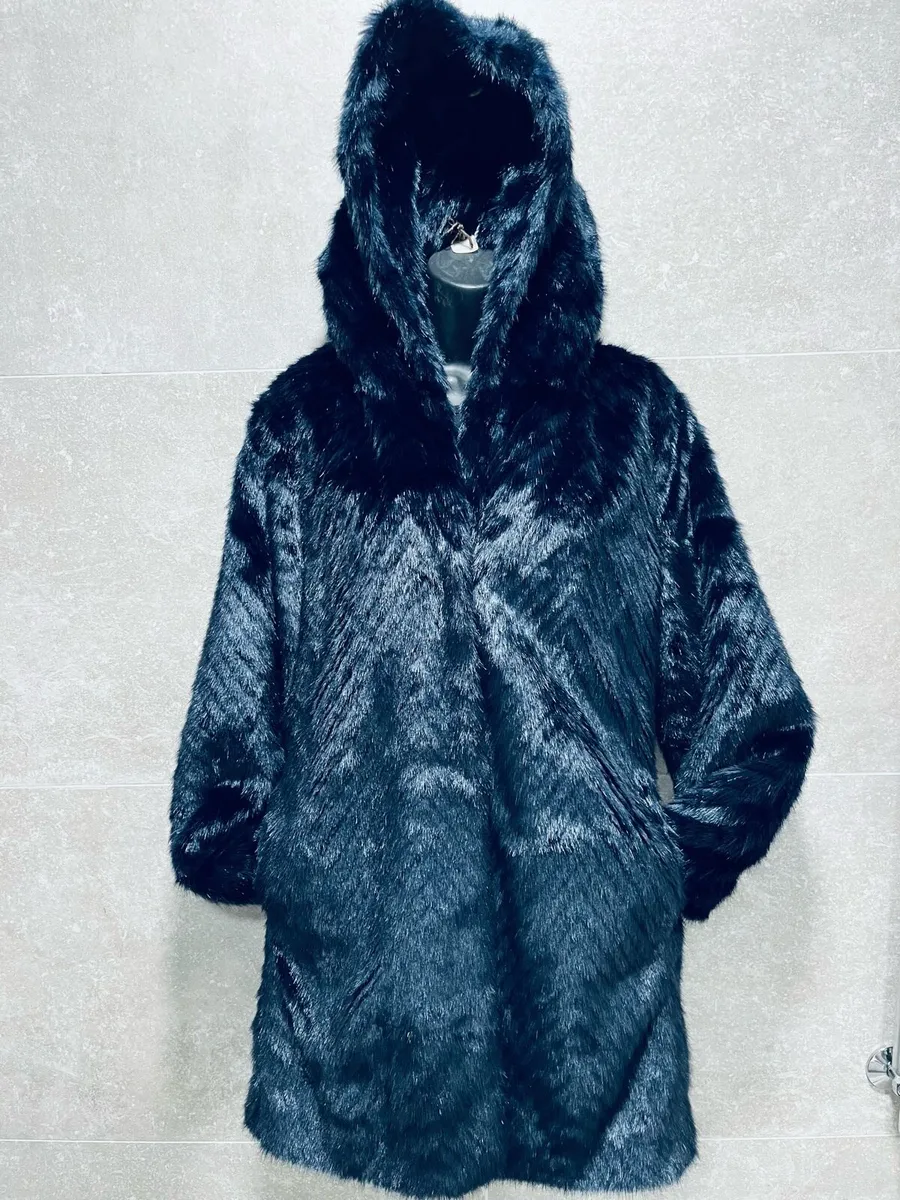 Fake fur coat - Image 1