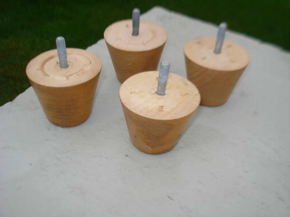 4 BEECHWOOD SOFA/CHAIR FEET. - Image 2