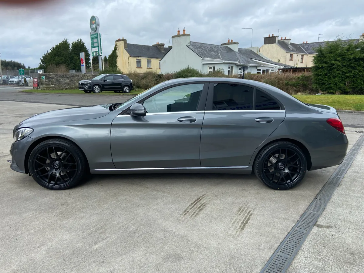Mercedes-Benz C-Class C220d SE**LOW MILEAGE** - Image 4