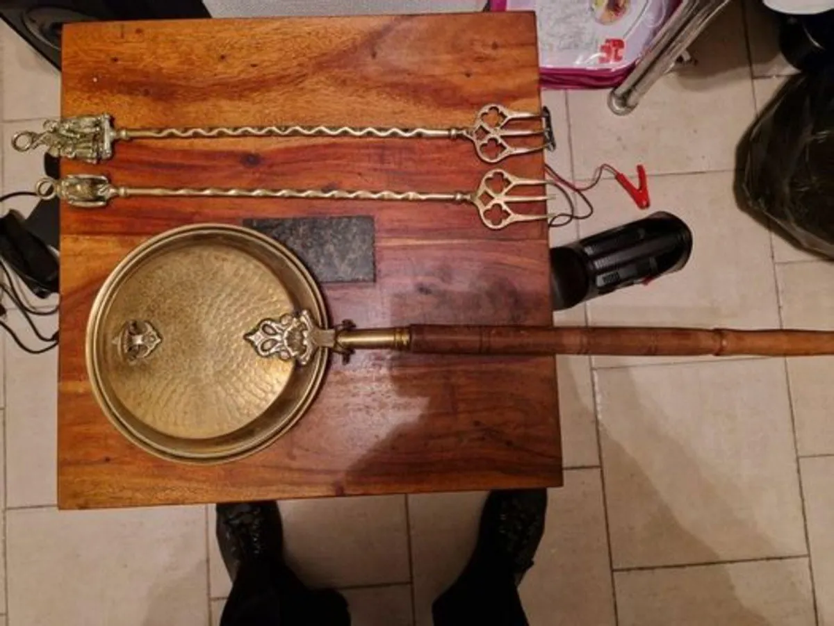 Brass BEDPAN and FORKS SET from Holland - Image 2
