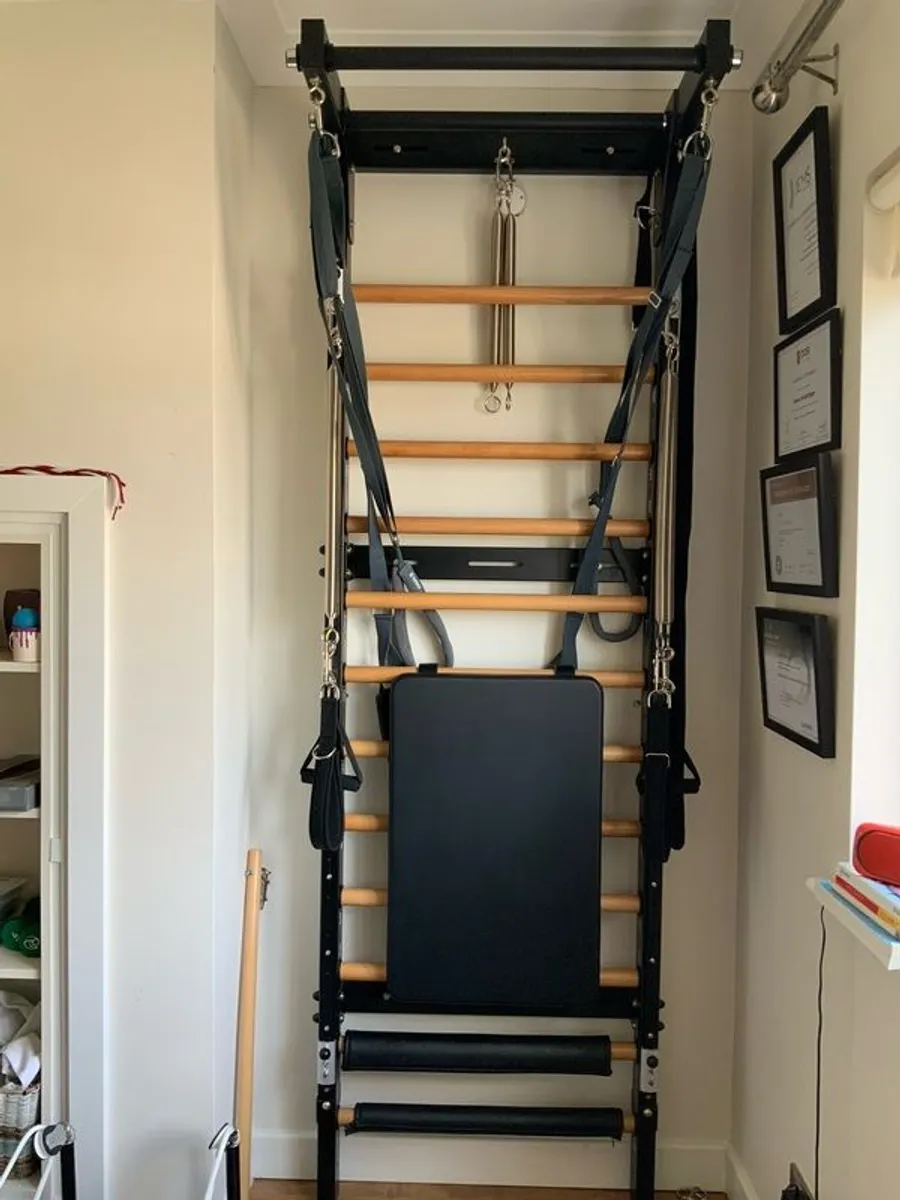 Fuse ladder with attachments. - Image 4