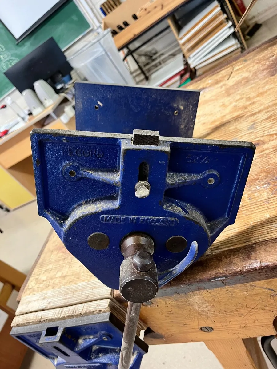 Record 9inch woodworking vice