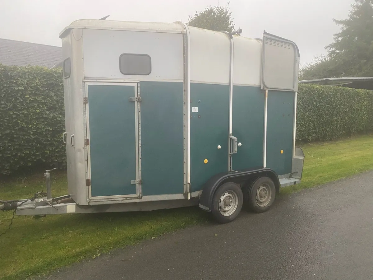 510 ifor Williams horse box - Image 1