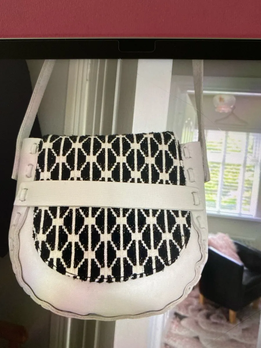 Leather off white cross over bag - Image 2