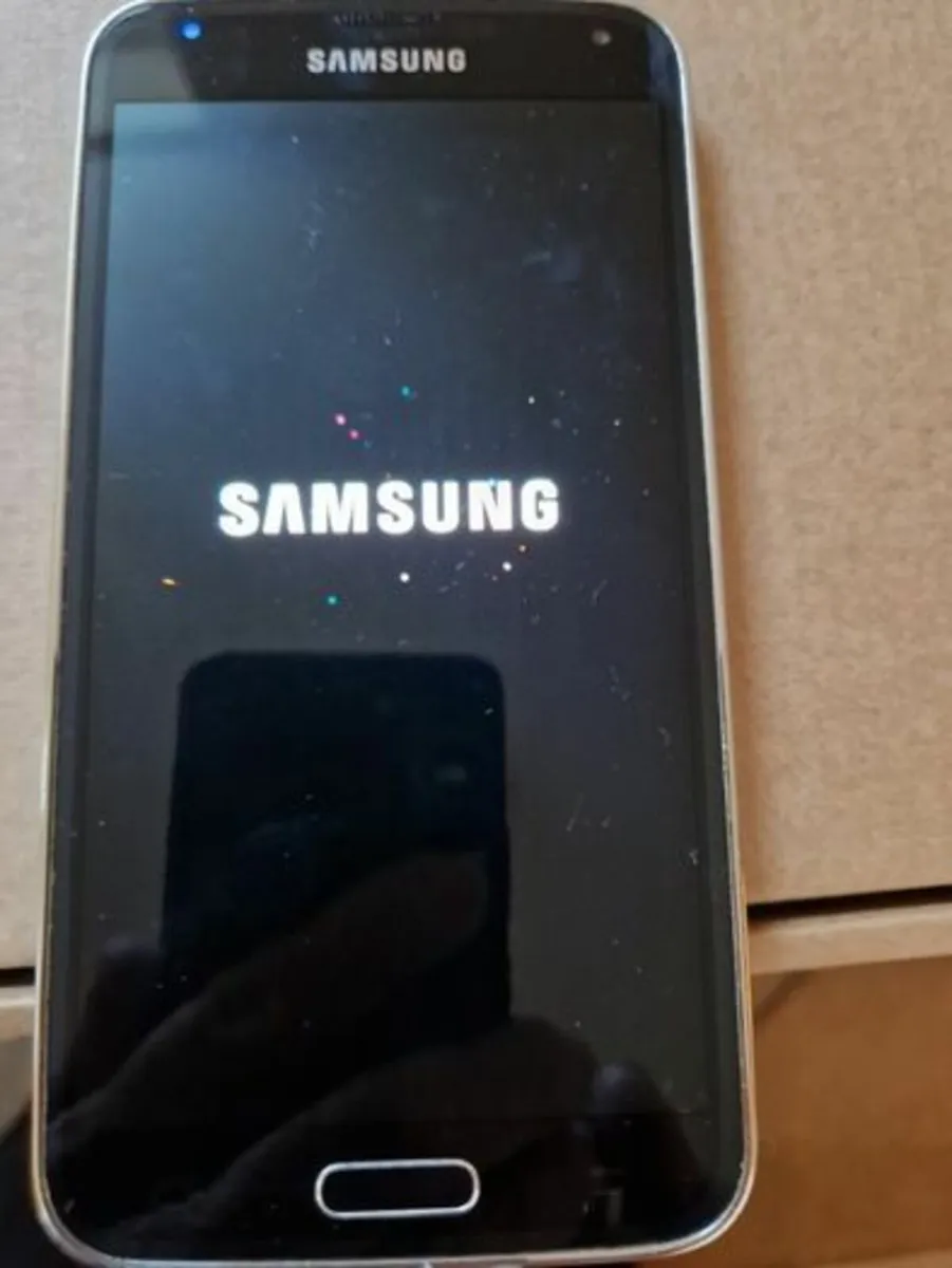 Samsung Galaxy S5, 16GB, in excellent Condition - Image 3