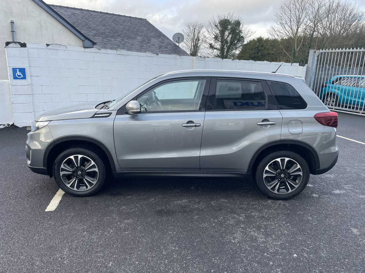 Suzuki Vitara 1.4 Hybrid SZ5 Auto - Image 4