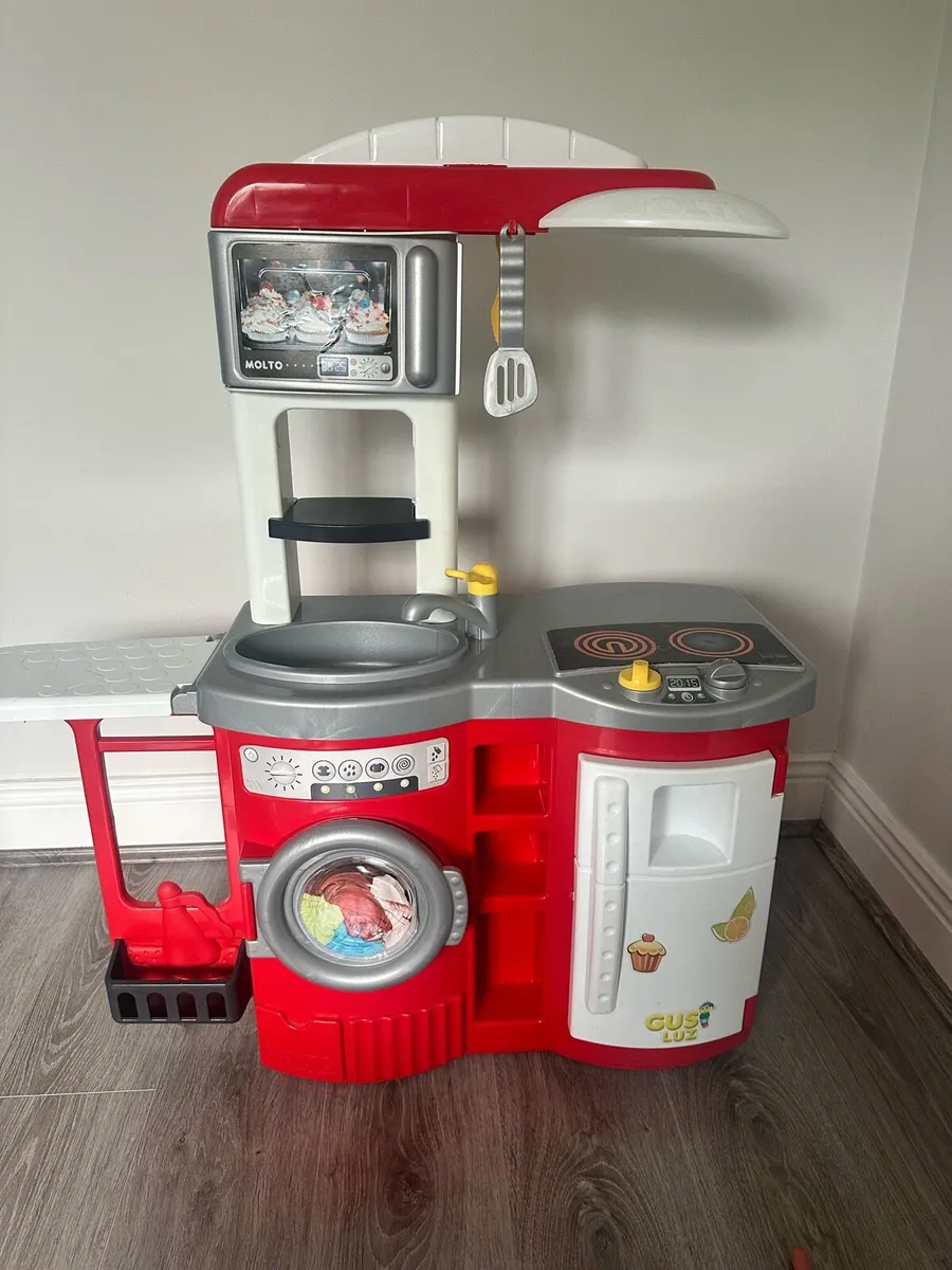 Toy Kitchen - Image 1