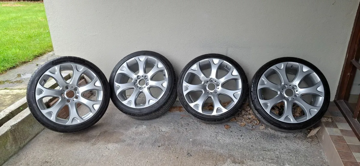 Original BMW 19inch alloys. New tyres - Image 1