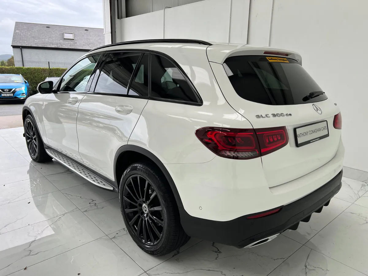 Mercedes-Benz GLC 2022 Diesel - Image 3