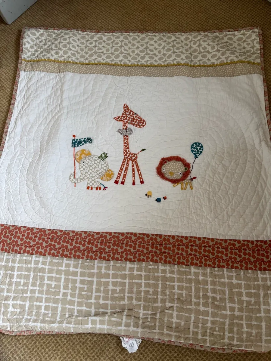 Quilt and cot bumper - Image 3