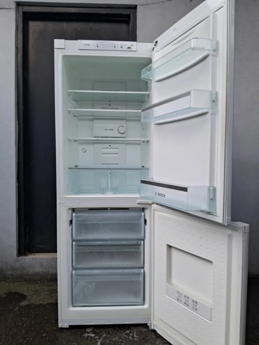 FRIDGE AND FREEZER  FULL FROST FREE - Image 2