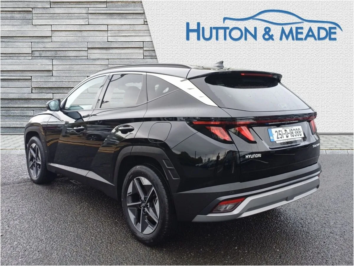 Hyundai Tucson Executive 1.6 Diesel 5dr - Image 3