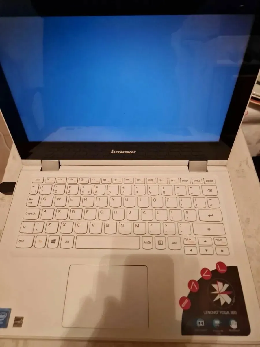 Lenovo Yoga 300-11IBR, 4GB RAM, Windows 10 Home - Image 4