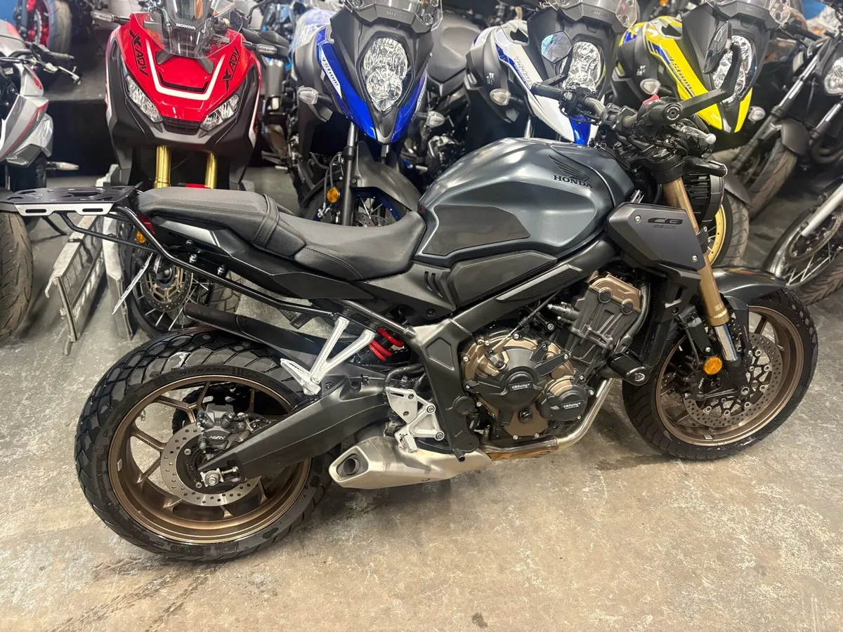2023 Honda CB650R - Image 3