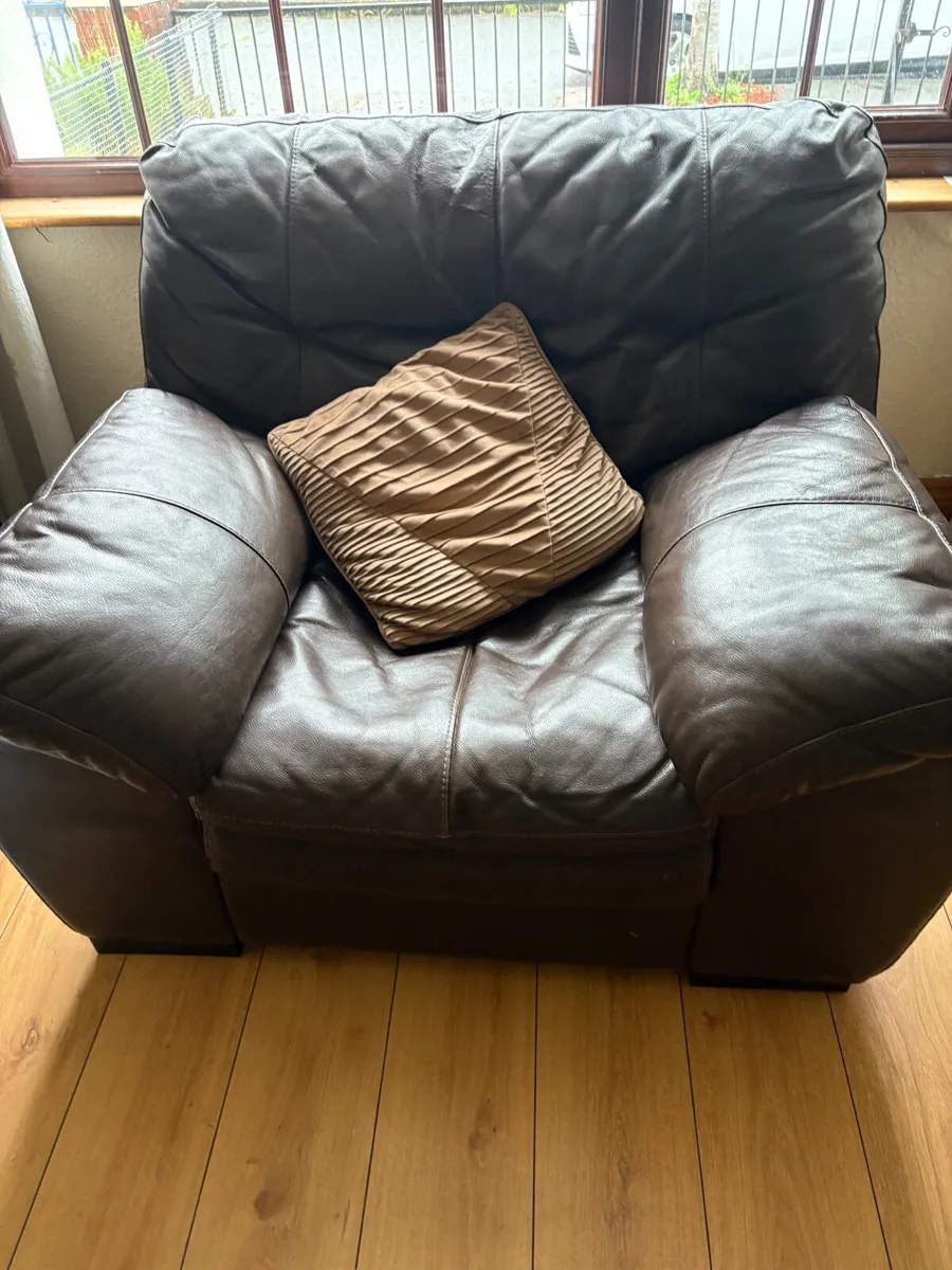 Leather sofa - Image 3