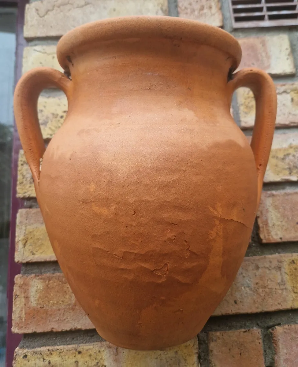 Terracotta wall planter - Image 1